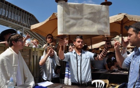 Arieh Copelan with Torah at brother Lou's bar mitzvah Jerusalem 2013